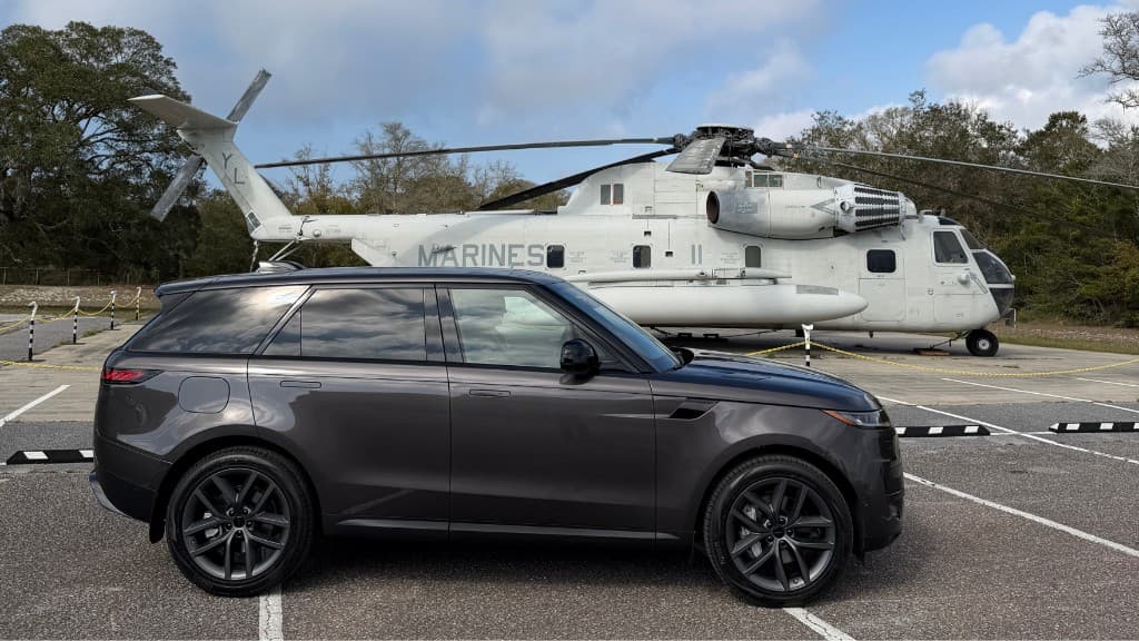 2026 Range Rover Sport SE and National Naval Aviation Museum — photo 2